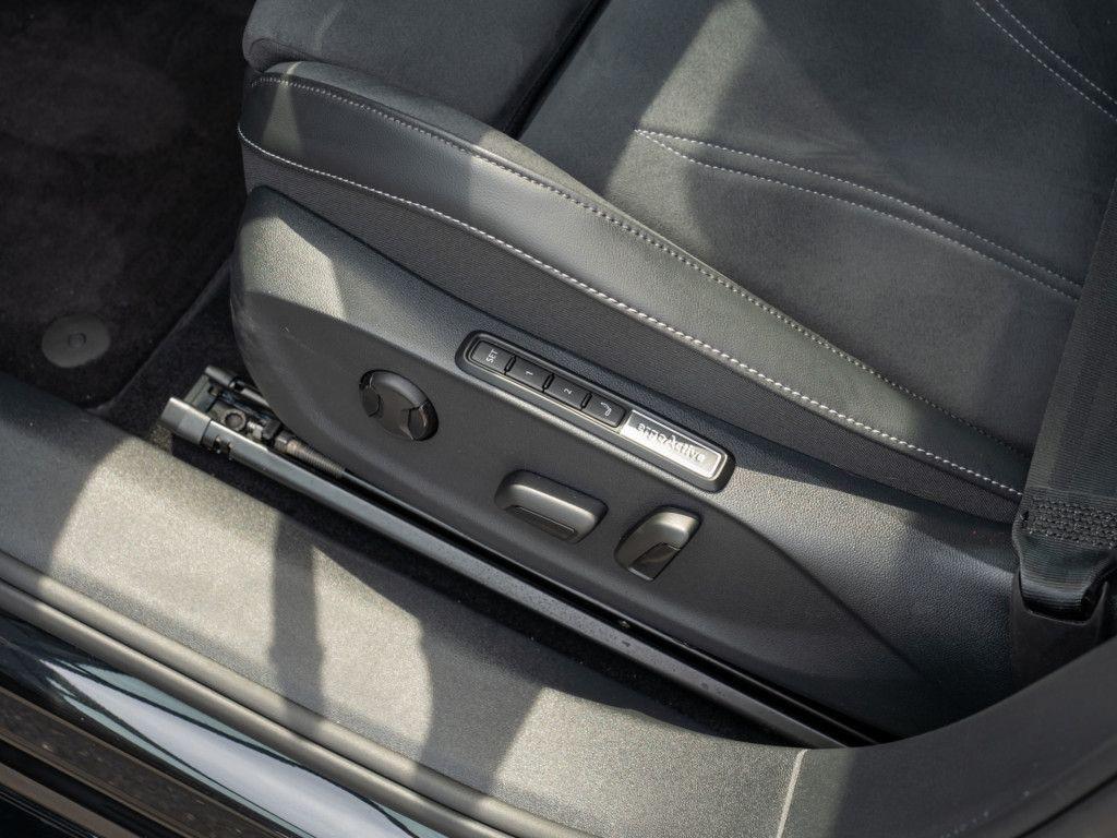 Volkswagen ID.7 Tourer  Pro 210/77 Wärmepumpe Navi PDC SHZ