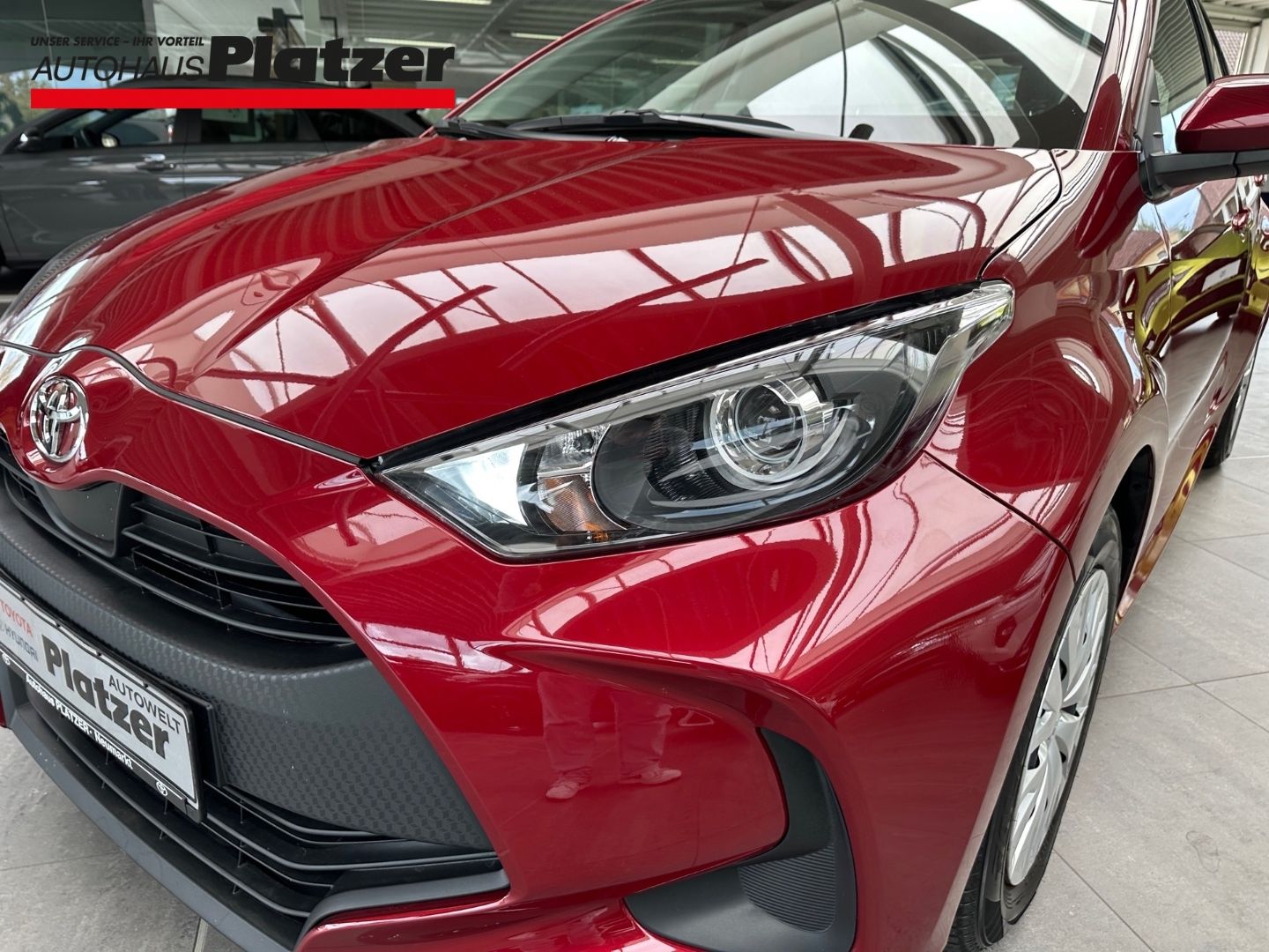 Toyota Yaris Comfort Apple CarPlay SitzHZG Rückfahrkame imagem 3