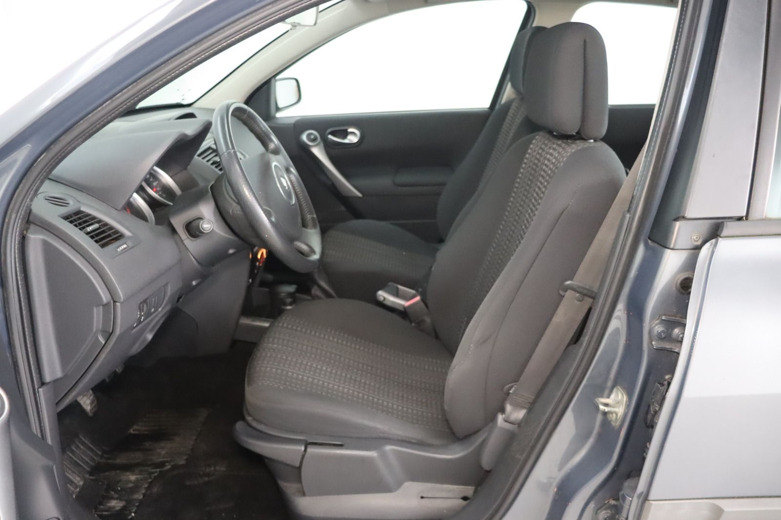 Fahrzeugabbildung Renault Megane 1.6 16V Dynamique HU/AU 09.27