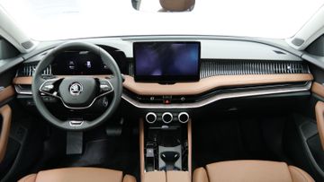 Skoda Superb Combi 2.0 TDI DSG 4x4 L&K PANO AHZV STHZ