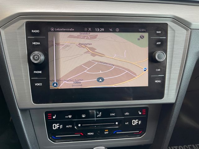 Volkswagen Passat Variant *LED*AHK*ACC*3ZONEN*1HAND*
