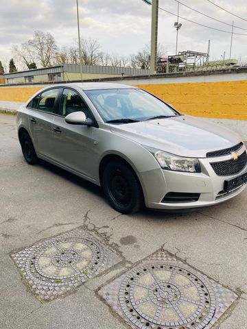 Chevrolet Cruze Basis