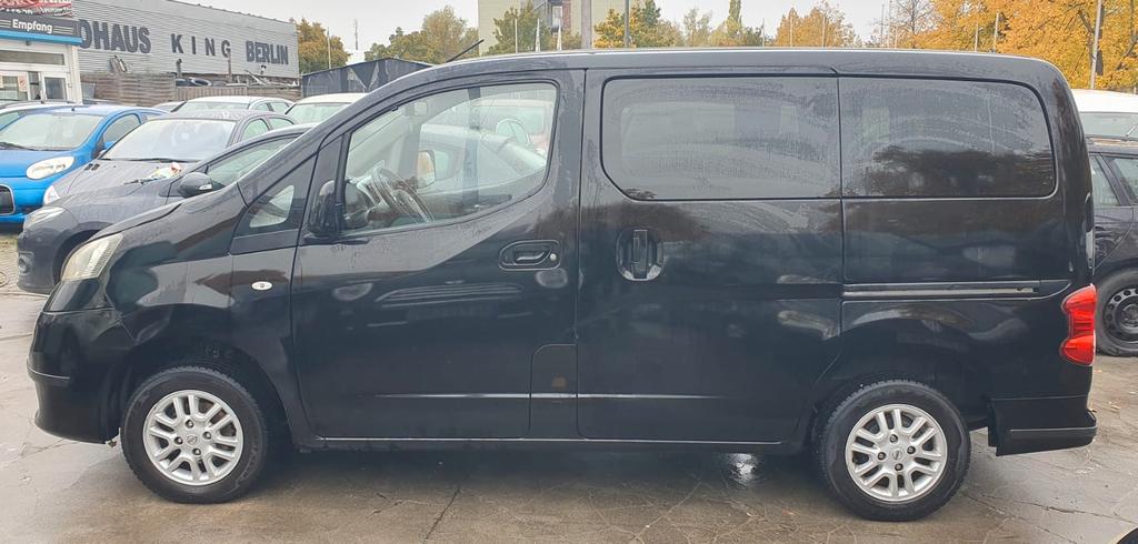Nissan NV200