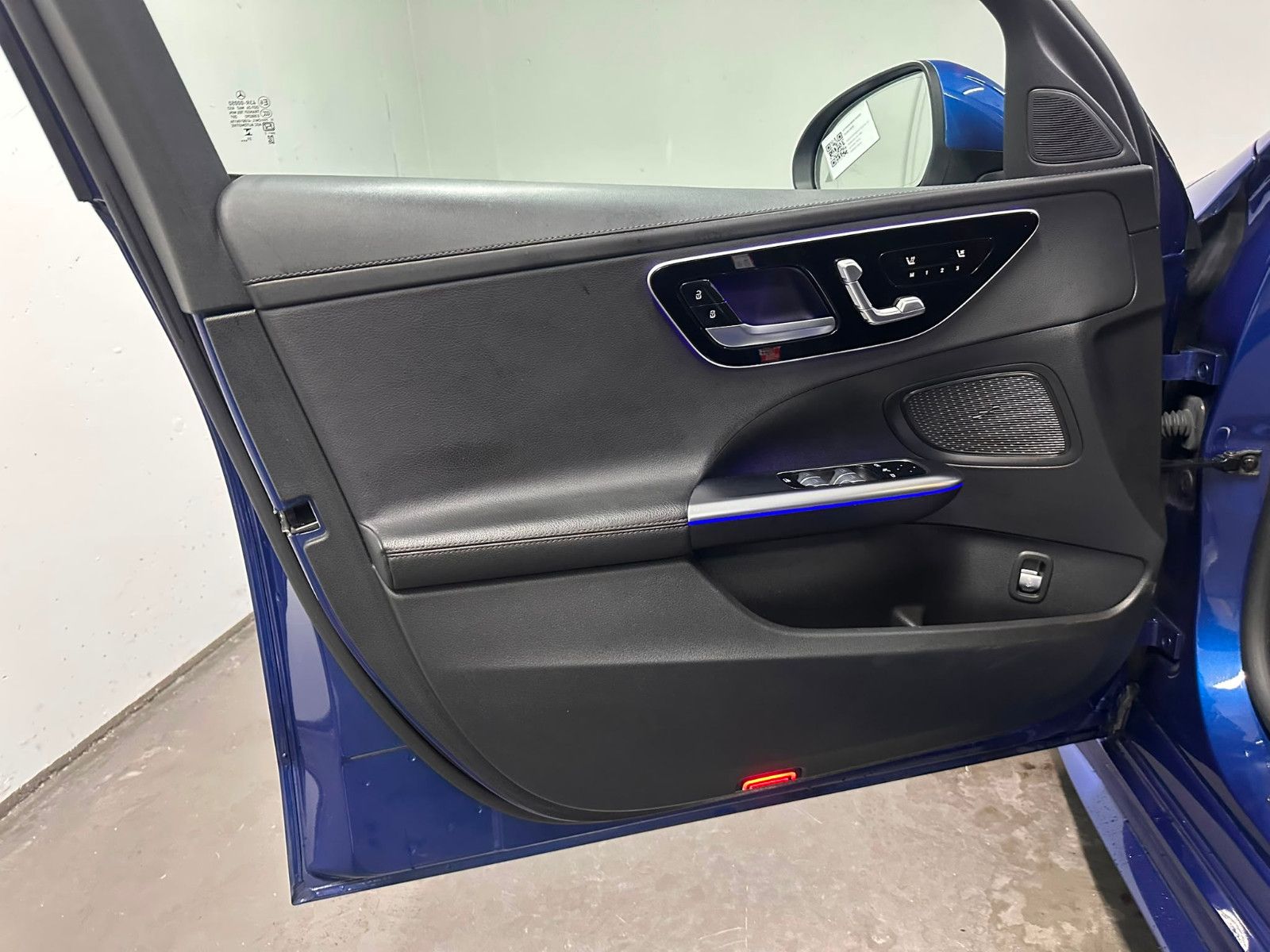 Fahrzeugabbildung Mercedes-Benz C 300 de T *AMG-LINE*MASSAGE*AHK*360*KEYGO*PANO