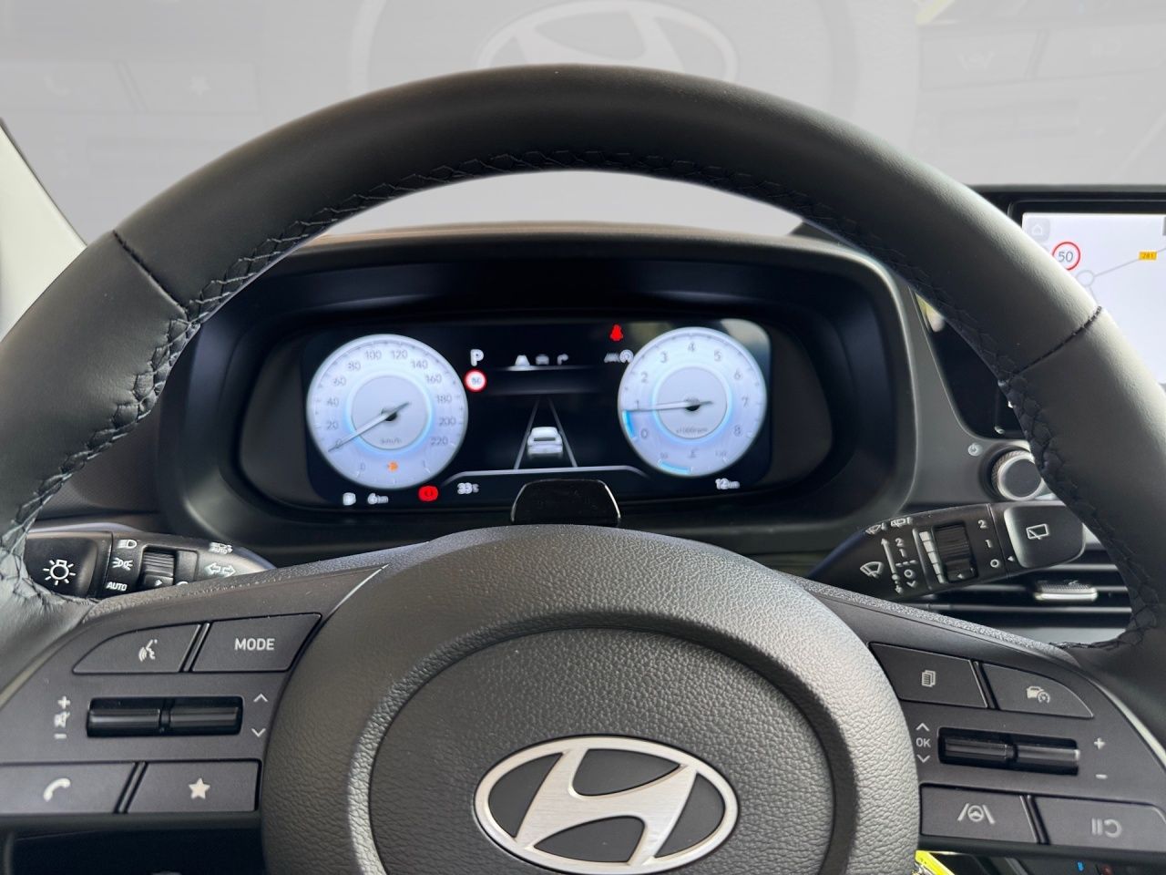Fahrzeugabbildung Hyundai i20 TREND 2xKlima AUT DynLicht Kam. LM Navi PDC