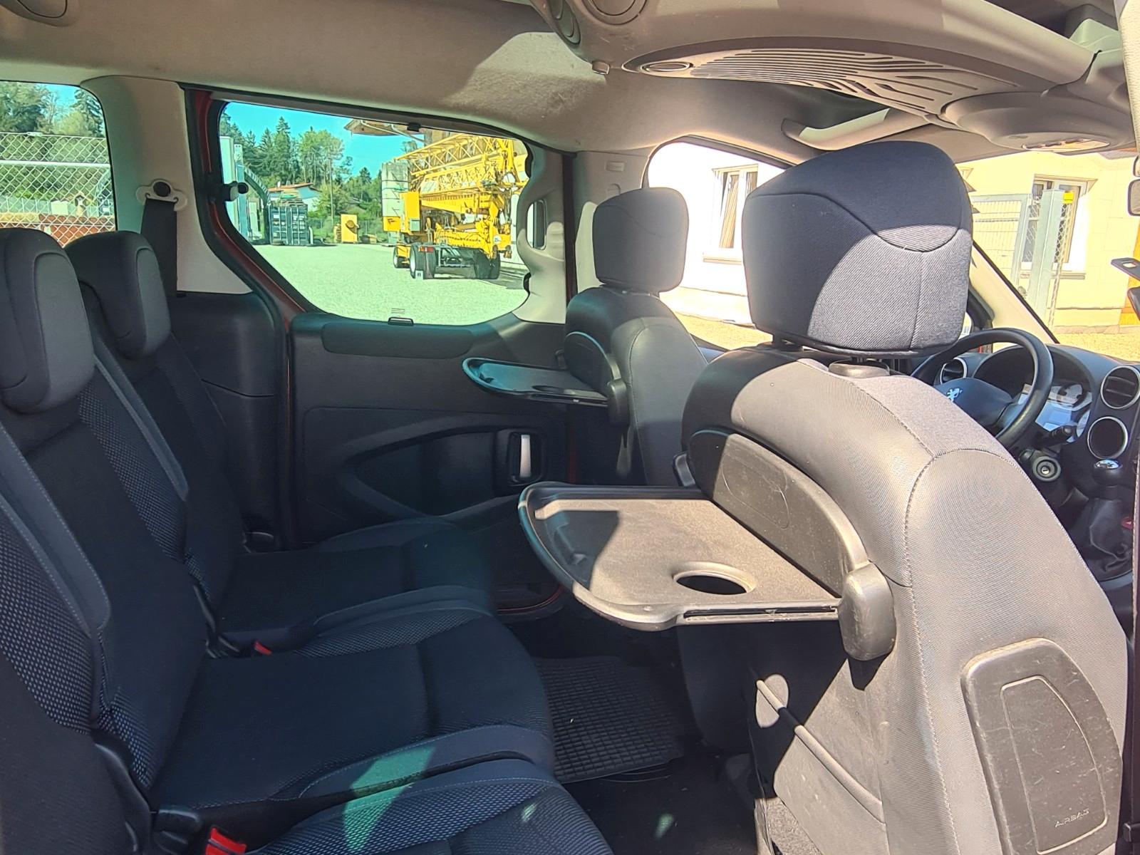 Peugeot Partner Tepee Family Klima 8fach Pano ZR neu
