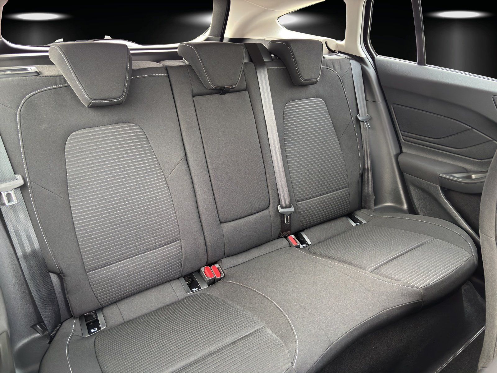 Fahrzeugabbildung Ford Focus Titanium X Turnier 155PS B&O Winter Pak.