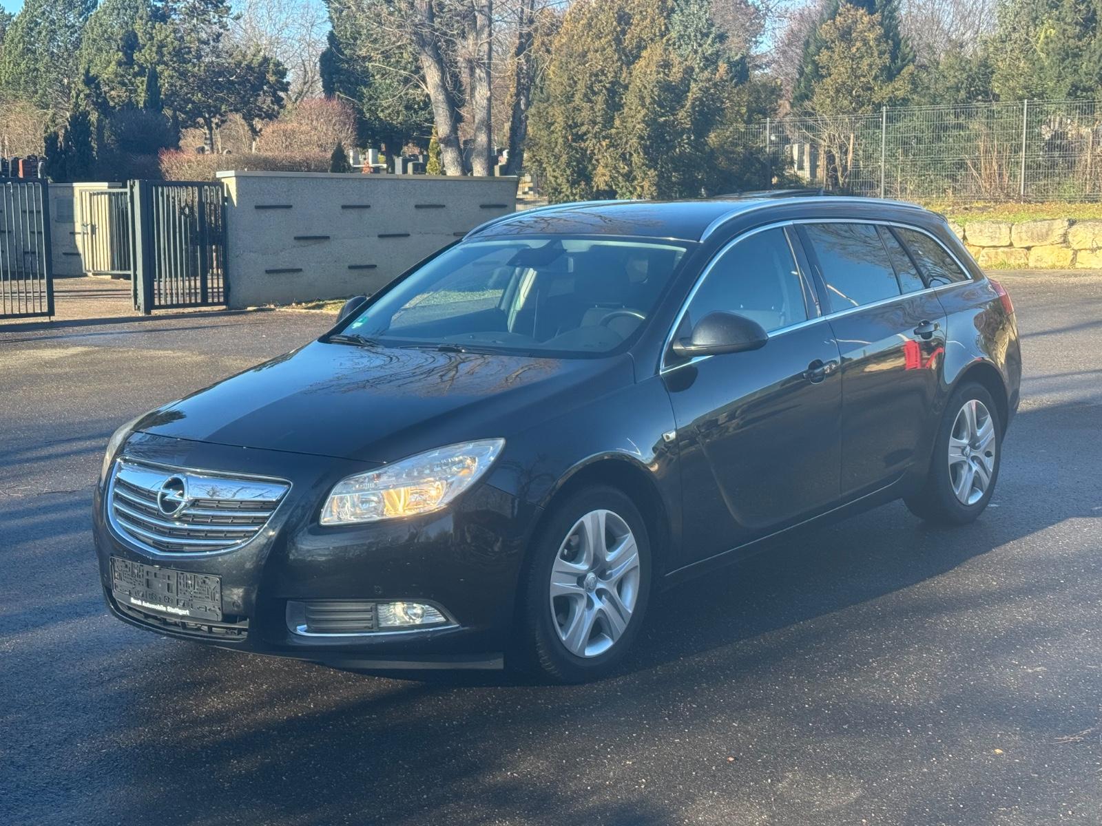 Opel Insignia A 1.8 Sports Tourer Edition