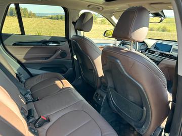 2020 BMW IX1 — миниатюра 11