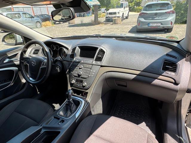 Opel Insignia 2012 — photo 10