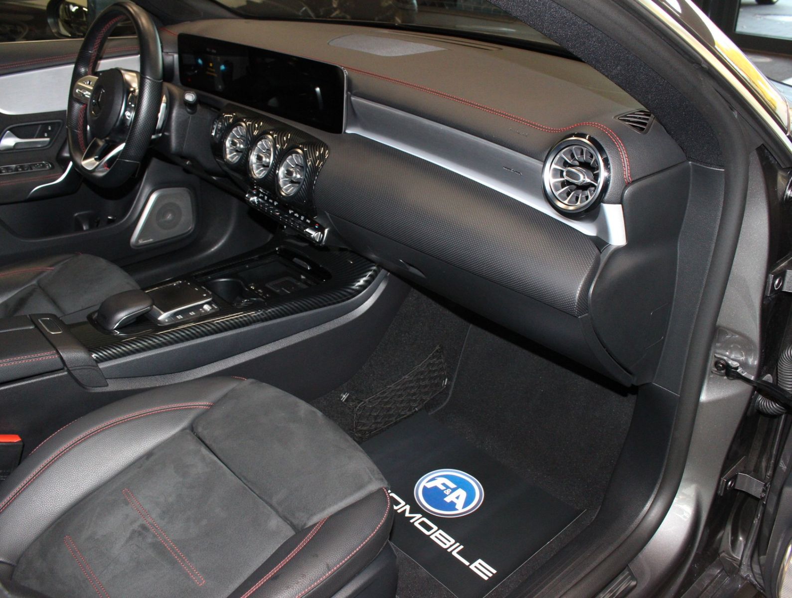 Fahrzeugabbildung Mercedes-Benz CLA 200 d AMG Line Widescreen*Ambiente*Kamera