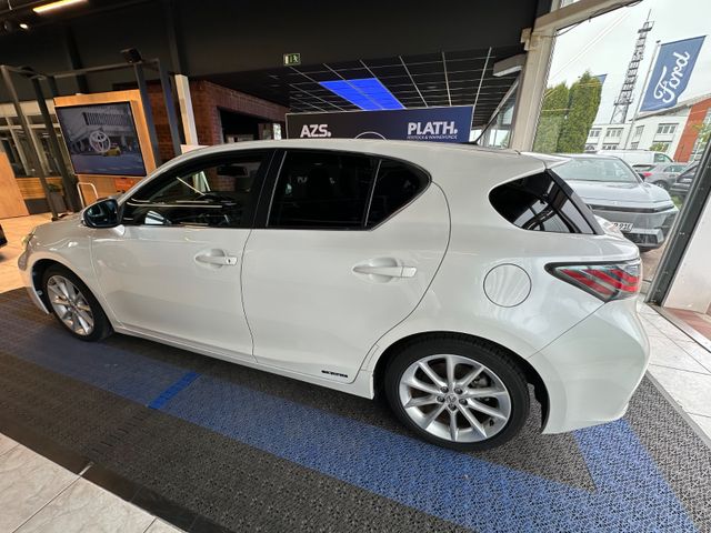 Lexus CT 200h
