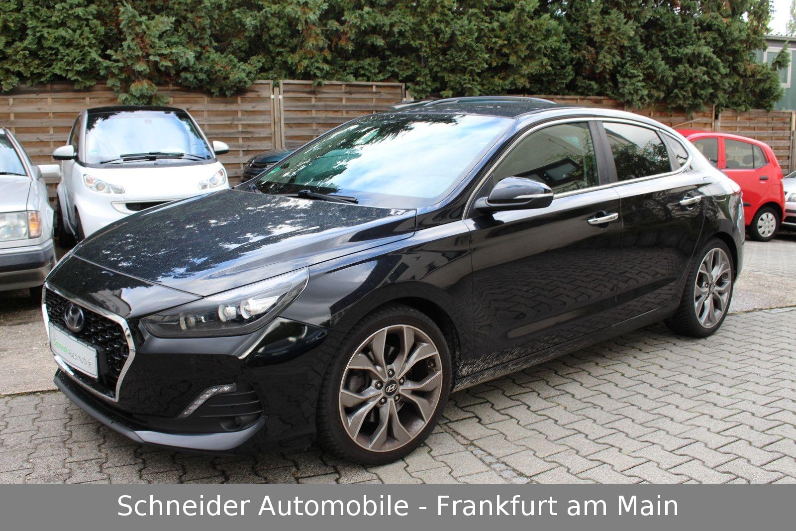 Hyundai i30 Fastback Premium·Navi·Kamera·PDC·MFL