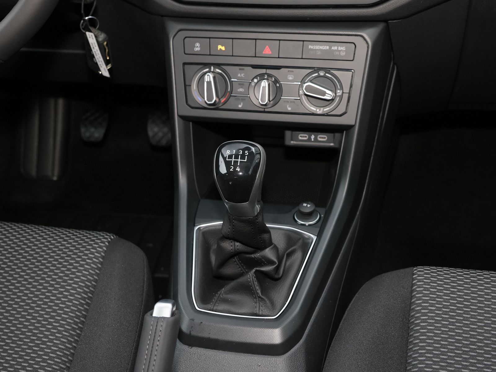 Volkswagen T-Cross - Bild 11
