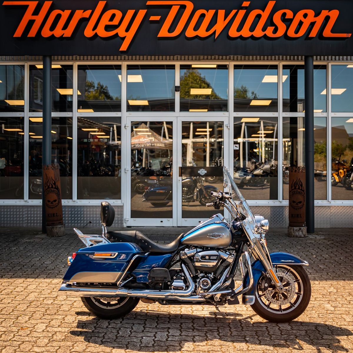 Fahrzeugabbildung Harley-Davidson FLHRC Road King Classic 107 cui -Screamin Eagle-