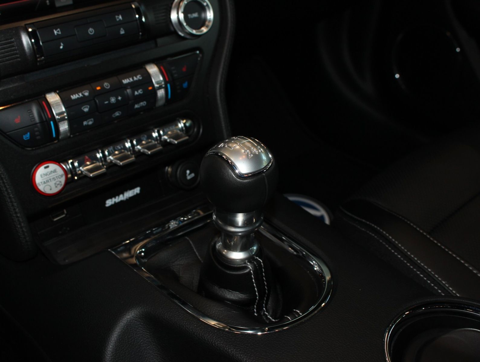 Fahrzeugabbildung Ford Mustang GT Fastback 1.Hand*NUR 12T KM