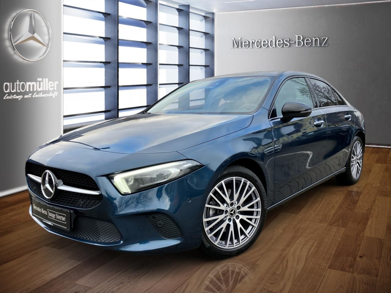 Mercedes-Benz A 200 d 4M Limousine Pano+Night+Multibeam+Ambi
