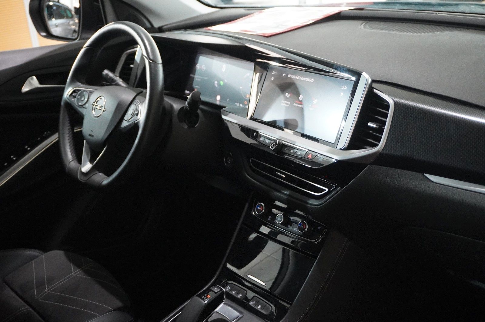 Fahrzeugabbildung Opel Grandland (X) ULTIMATE 4HYBRID NAVI/LED/SPORT/SH