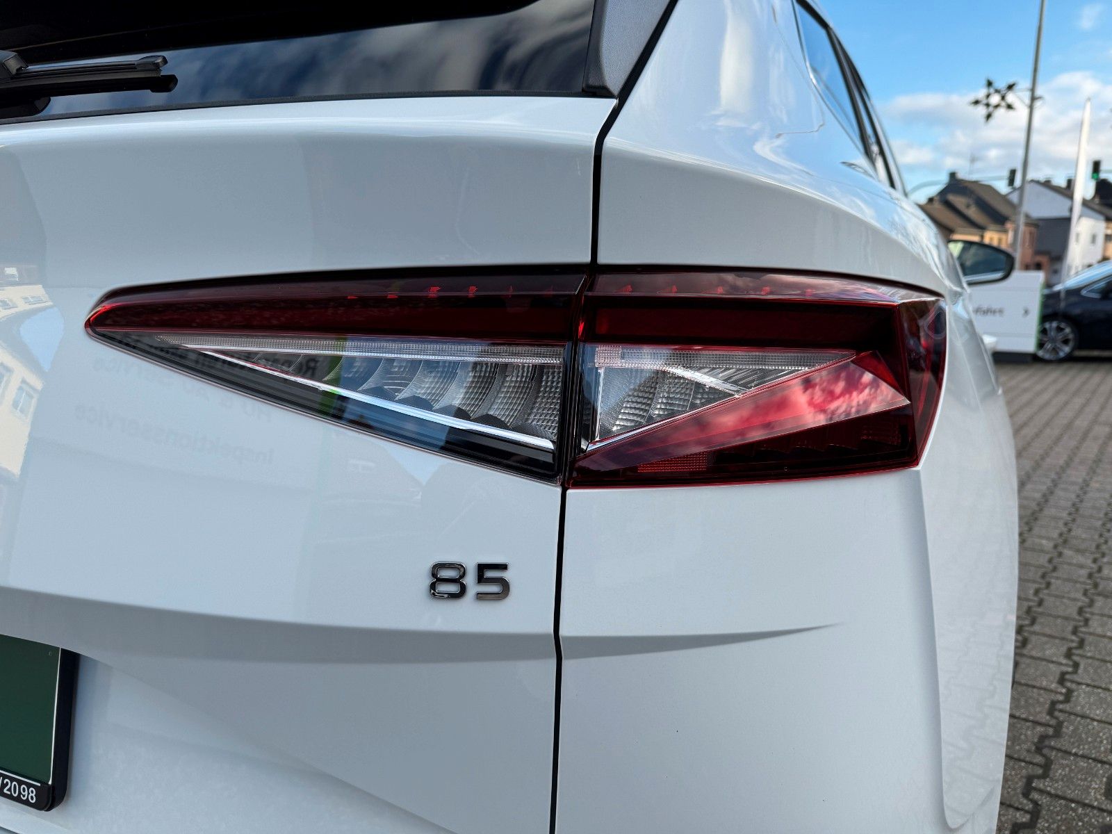 Fahrzeugabbildung SKODA ENYAQ LOUNGE PANO ACC NAVI