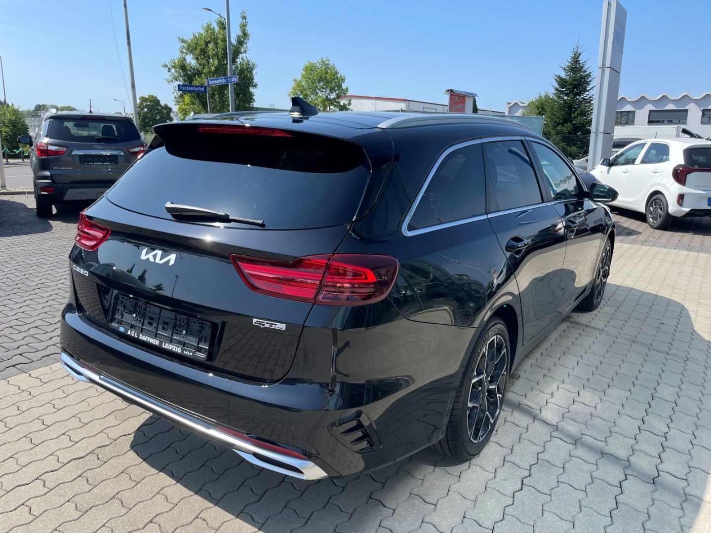 Fahrzeugabbildung Kia Ceed_sw GT Line LED Kamera Schiebedach JBL Navi