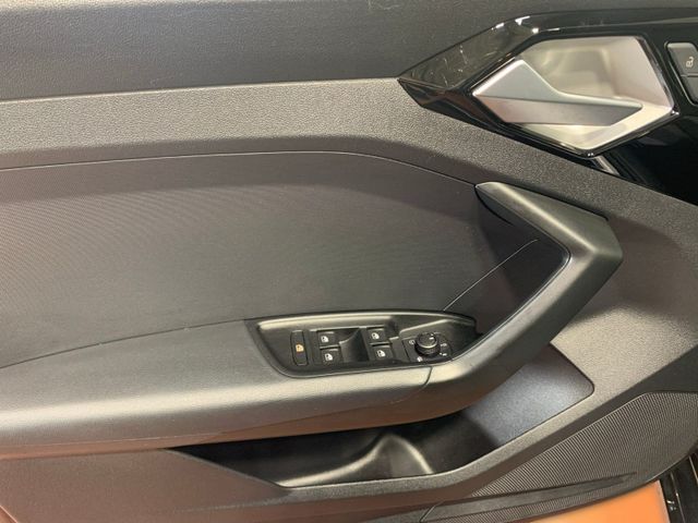 A1 Sportback 25 TFSI ADVANCED +MMI NAVI+VCP+PDC+