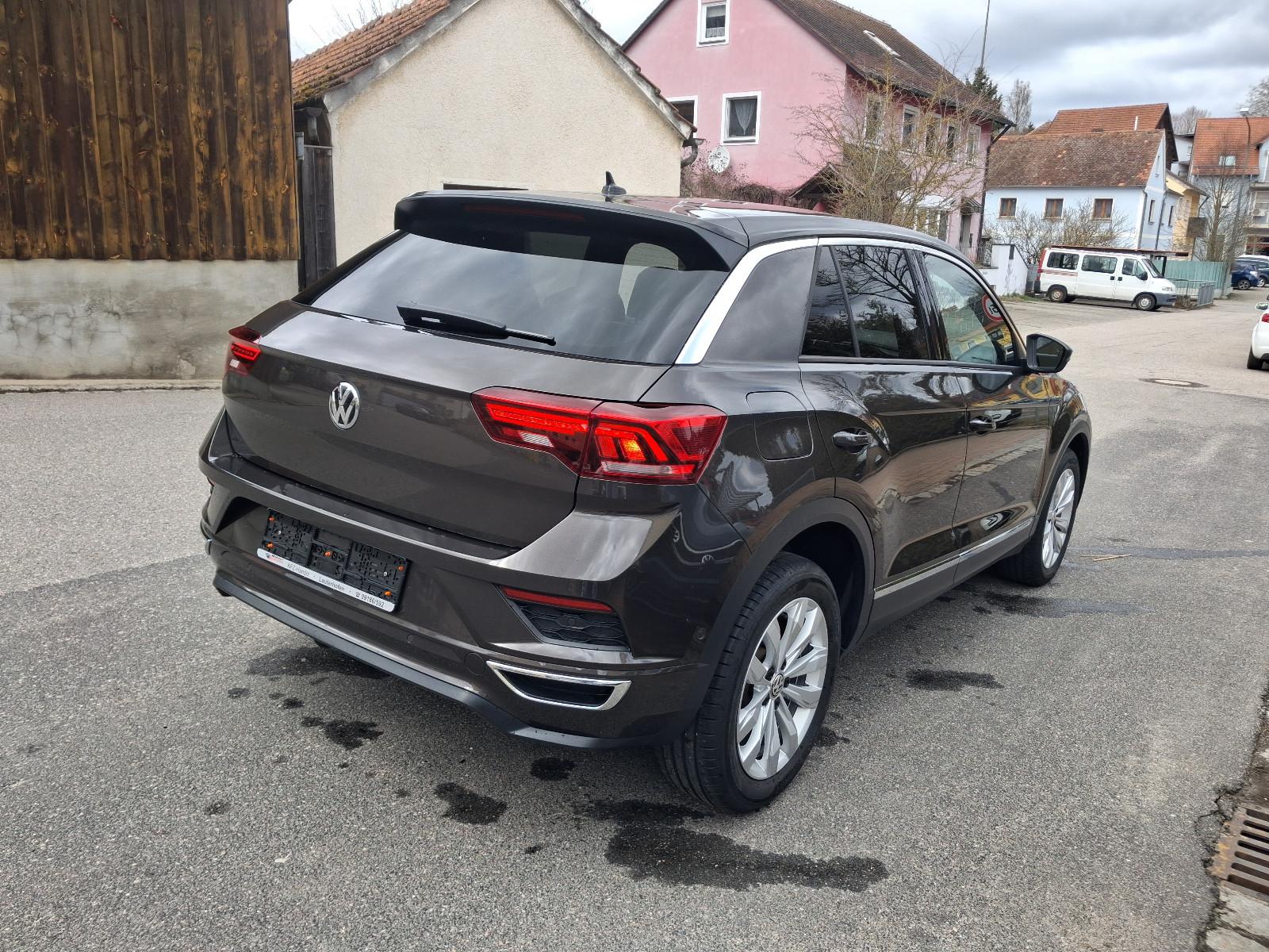 Volkswagen T-Roc 1,5 TSI Sport LED+AHK+KAMERA