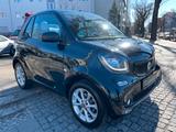 Smart FORTWO CABRIO 90 PS*NAVI*SITZHEIZUNG*TEMPOMAT* - Smart ForTwo Gebrauchtwagen in Berlin