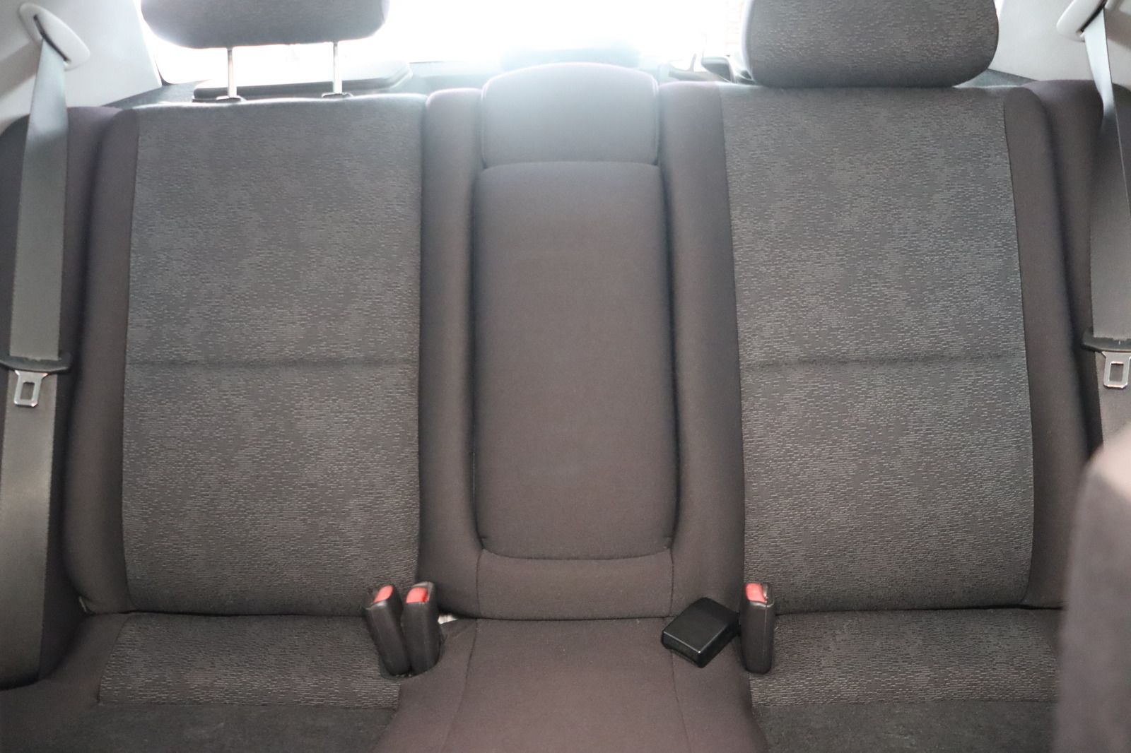 Fahrzeugabbildung Mitsubishi Carisma 1.6 Avance Automatik * HU/AU 03.28