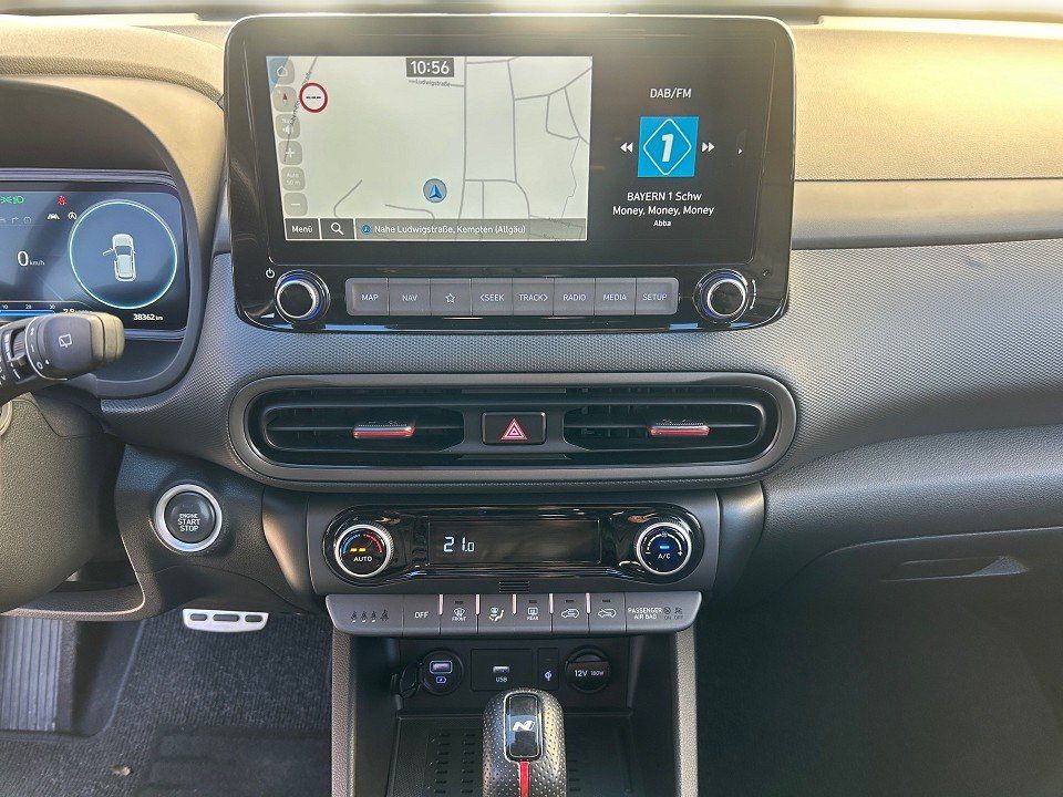 Fahrzeugabbildung Hyundai KONA 1.6 AT N LINE AHK SITZ/NAV/ASS-P GARANTIE28