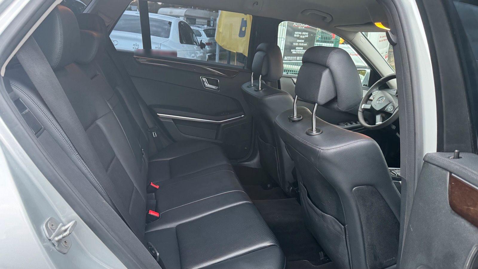 Mercedes-Benz E220 2010 — photo 14