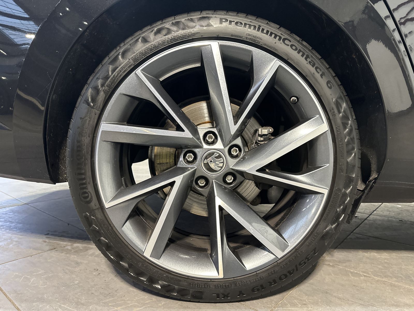 Fahrzeugabbildung SKODA Superb Combi Sportline NAV+LED+AHK+KAMERA+ACC+VC