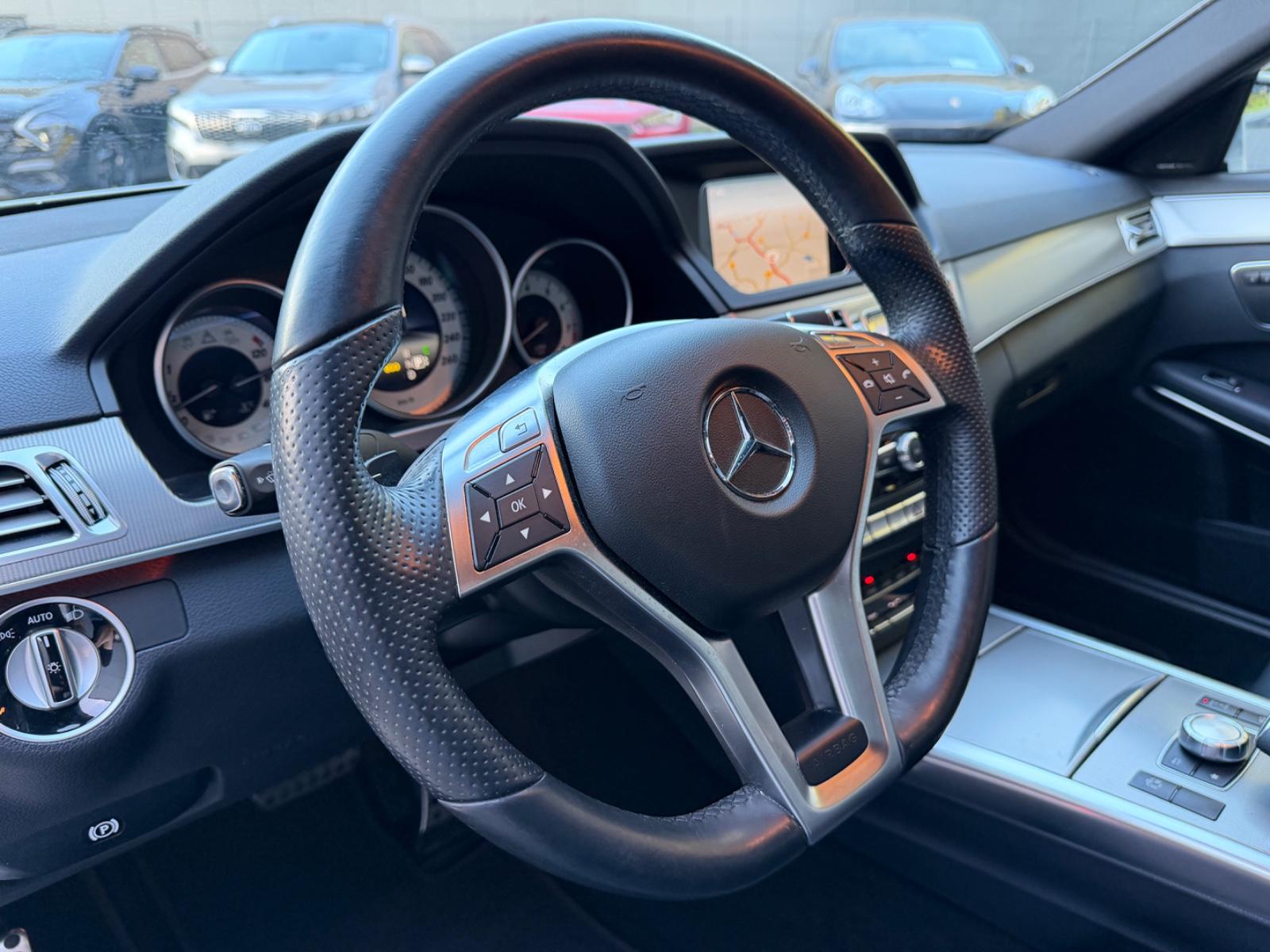 Mercedes-Benz E 500/ AMG LINE/PANO/SHZ/LEDER/MEMORY/LED