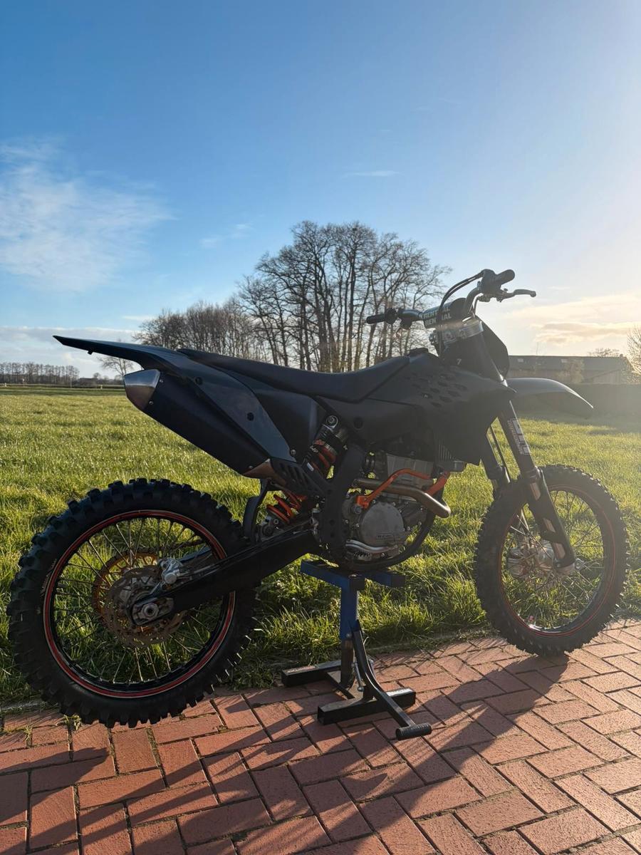 KTM  2007 — rear view