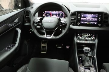 Skoda Karoq Sportline 4x4 AHK Pano 19 Zoll Canton