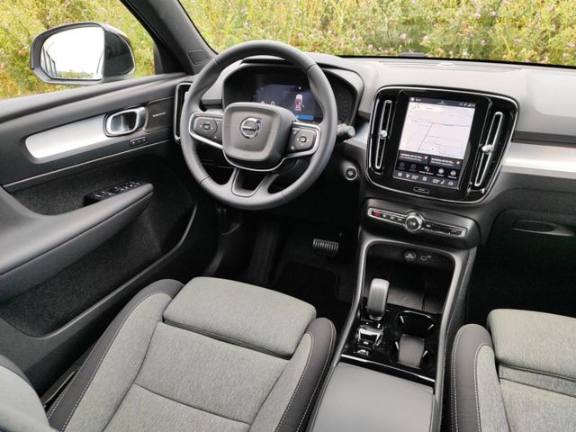VOLVO XC 40 (Bild 26 von Array)