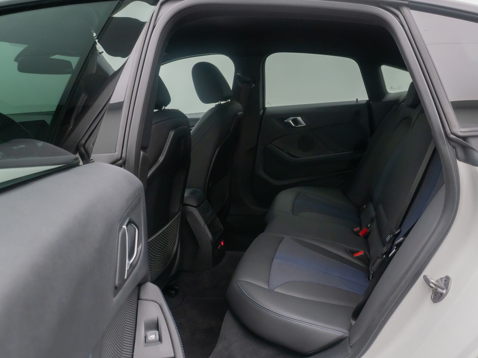 Fahrzeugabbildung BMW 218i Gran Coup&eacute; M Sport DAB Kamera AHK 18Zoll
