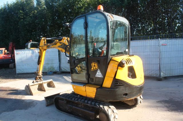 JCB 8026 CTS 2016 2700KG minigraver graafmachine