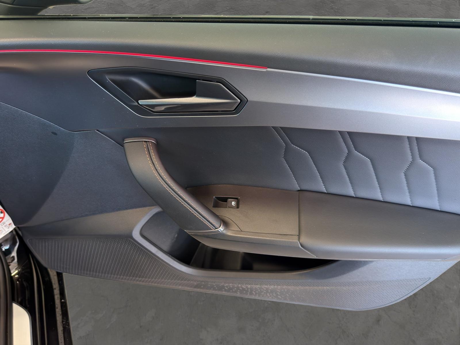 Cupra Leon 2.0 TSI DSG VZ LED NAVI KAMERA PARKLENK