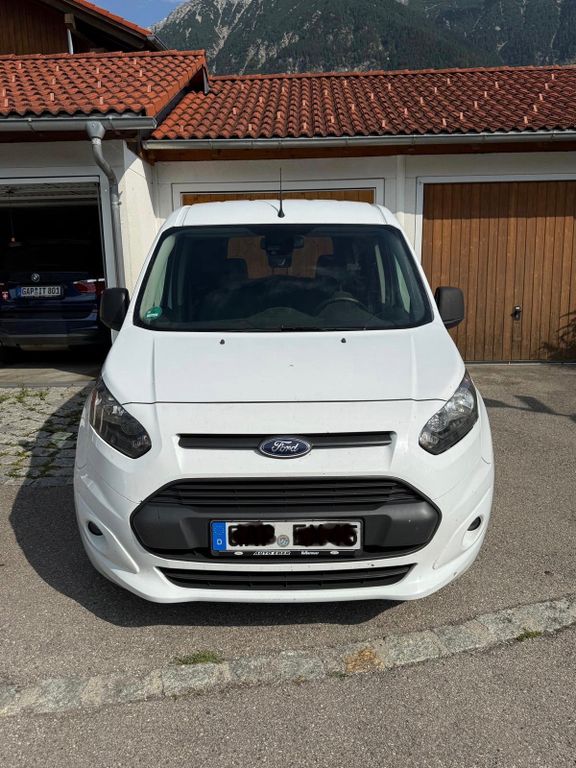 Image of Ford Grand Tourneo