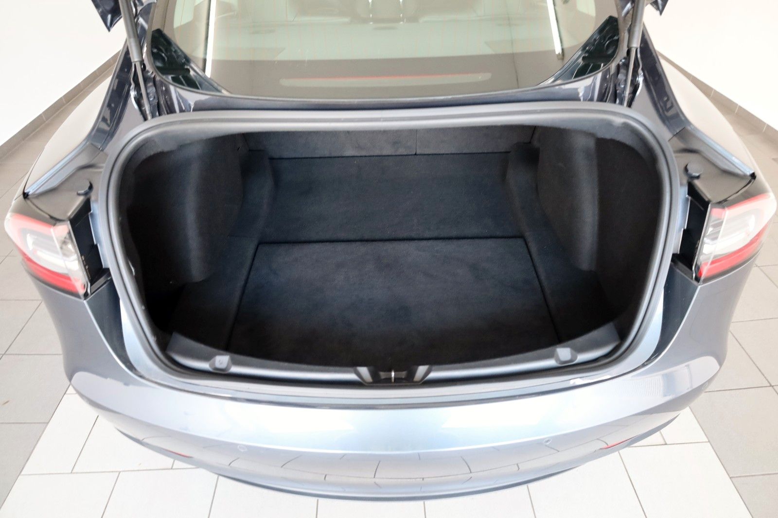 Fahrzeugabbildung Tesla Model 3 Long Range Dual AWD,360Kamera,Panorama