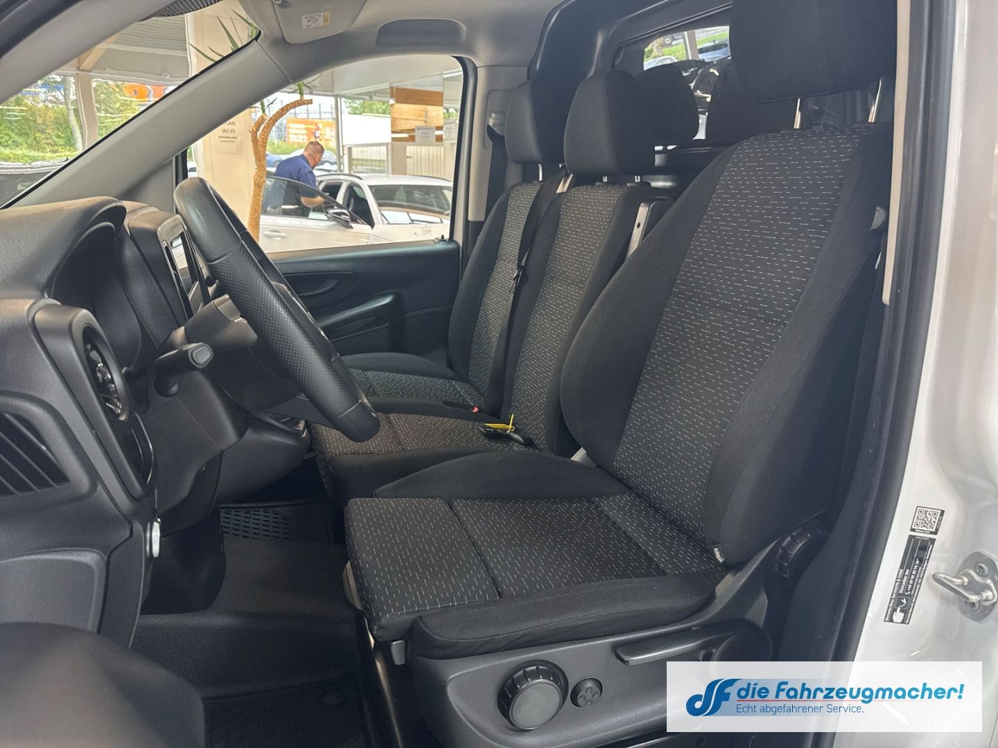 Fahrzeugabbildung Mercedes-Benz Vito Kasten 116 CDI PRO Facelift lang Navi Apple