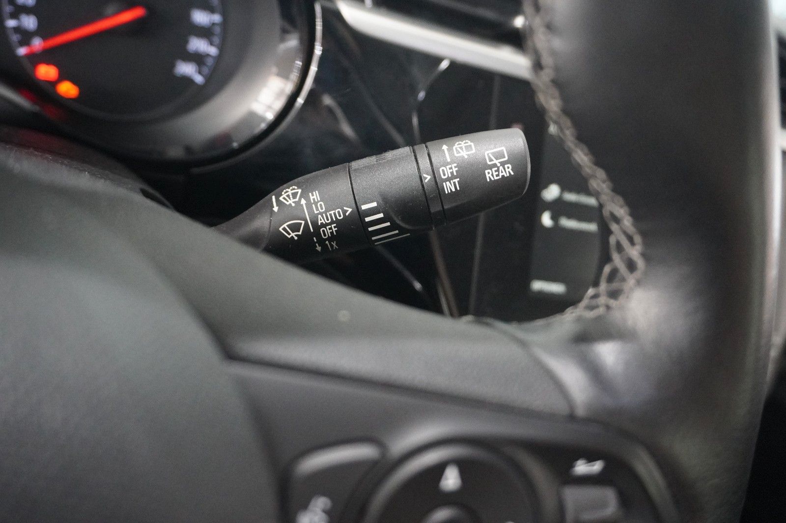 Fahrzeugabbildung Opel Corsa F 1.2 ELEGANCE NAVI/LED/TEMP/PDC/KLIMA/USB