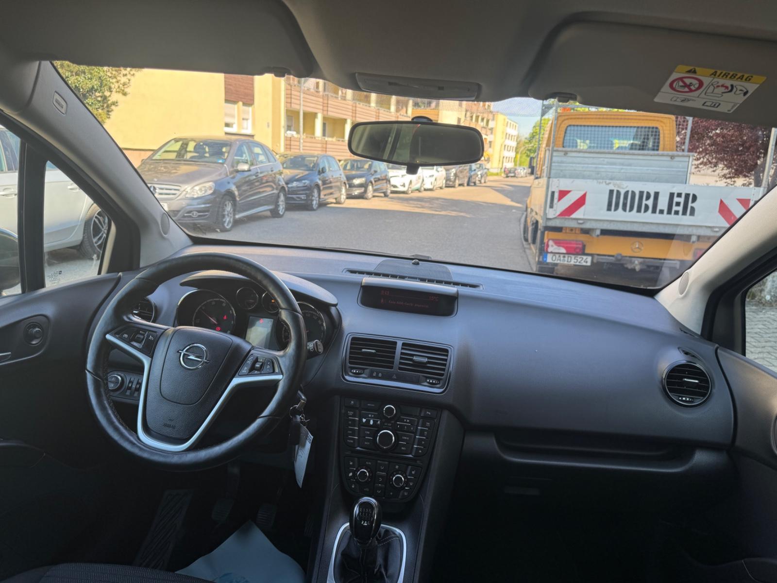 Opel Meriva 2015 — photo 13