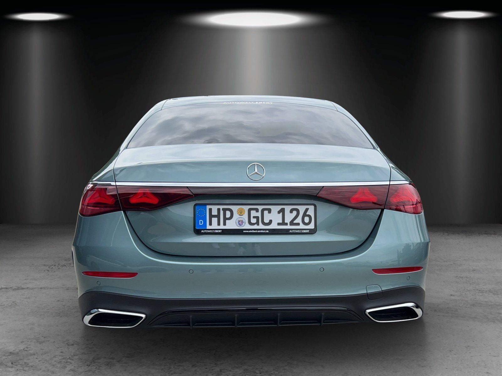 Fahrzeugabbildung Mercedes-Benz E 200 AMG Pano DISTRO Kamera NIGHT KeyGO 19"