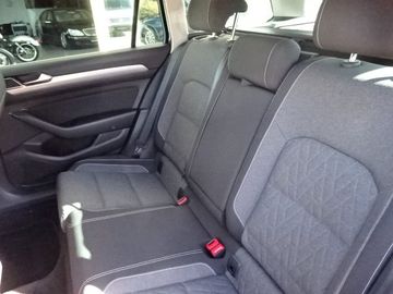 Volkswagen Passat Variant - 10