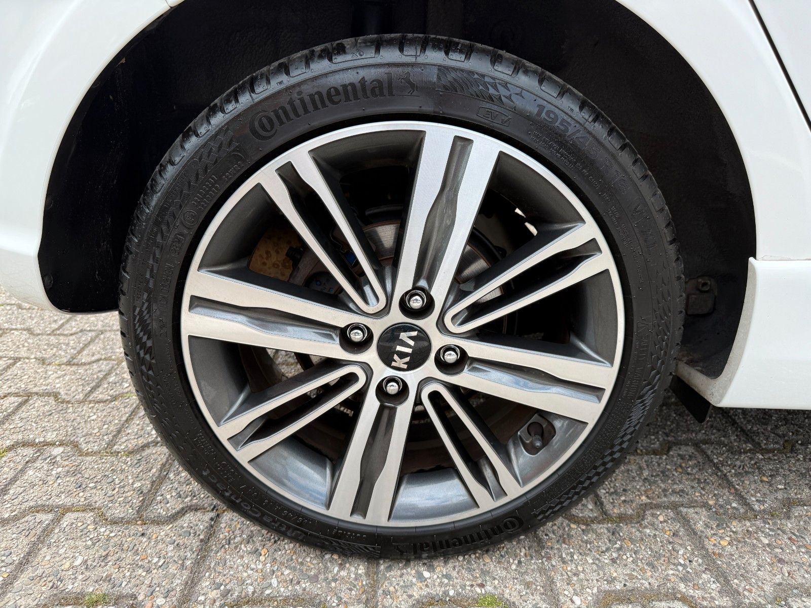 Fahrzeugabbildung Kia Picanto GT-Line LEDER NAVI AUTOMATIK KAMERA 1-HD