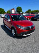 Dacia Sandero 1.6 MPI 85 Stepway - Dacia Sandero: Rot
