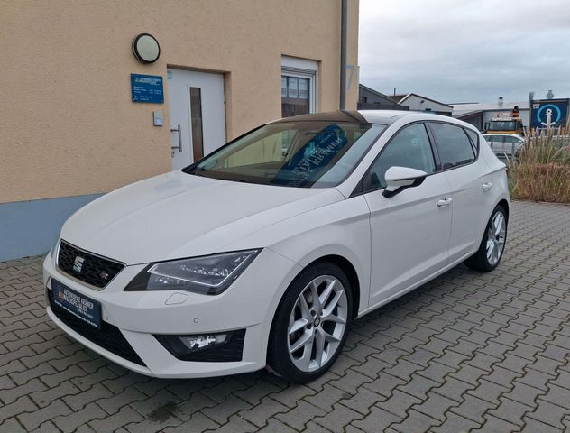 Seat Leon FR Pano Navi Soundsystem PDC vorne und h...