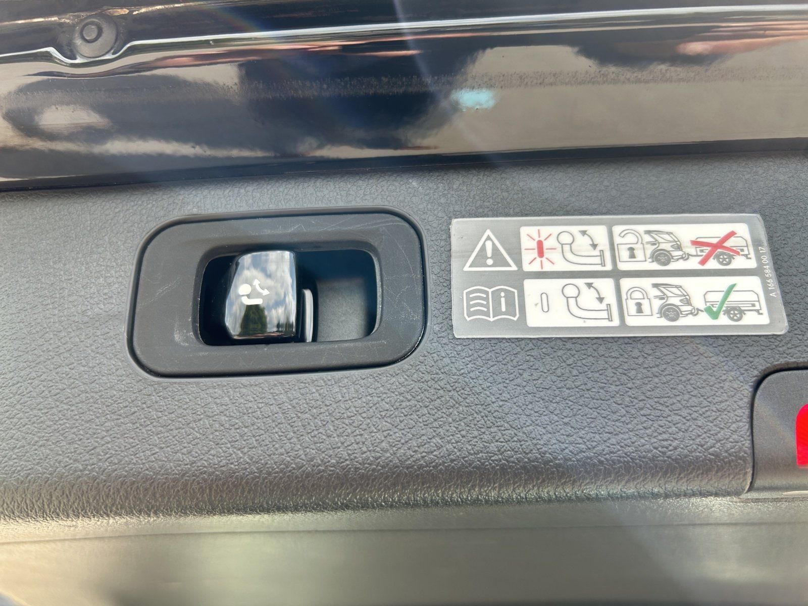 Fahrzeugabbildung Mercedes-Benz C 220 d T 9G Avantg DISTRO Busin AHK DigiLED HUD