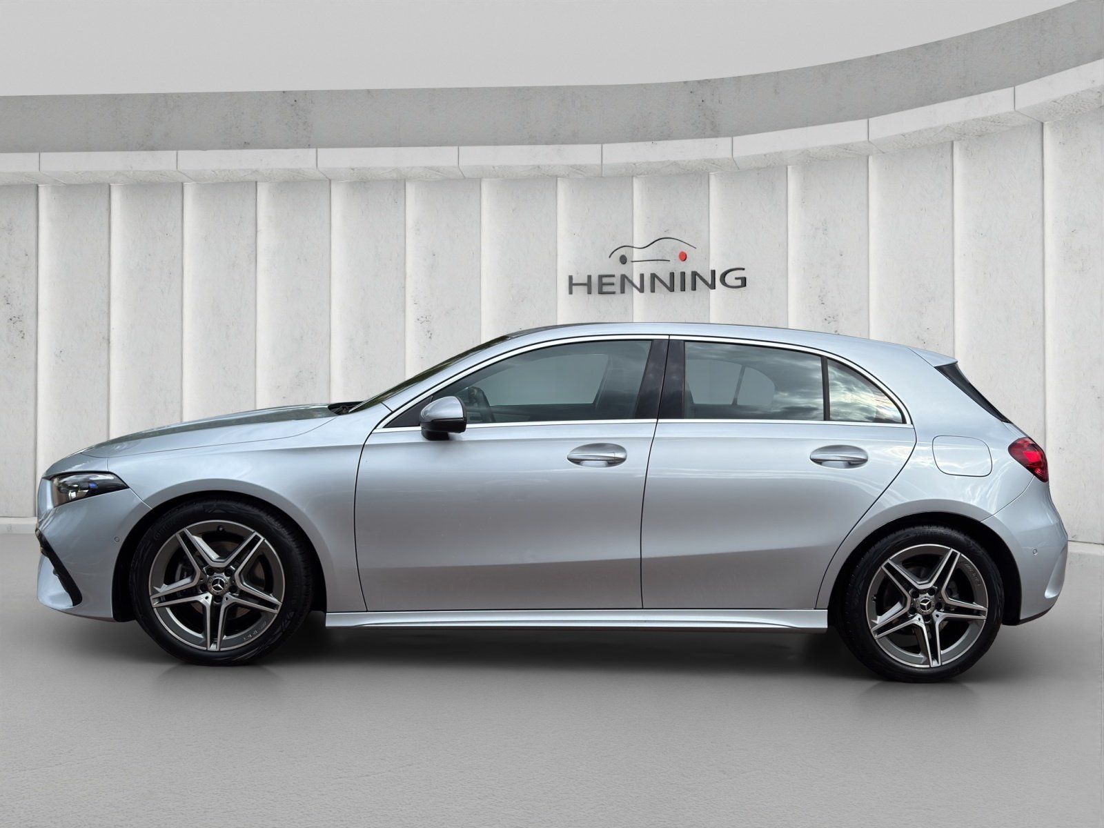 Mercedes-Benz A 180 AMG Multibeam Rückfahrkamera Widesc 7G 18" imagem 2